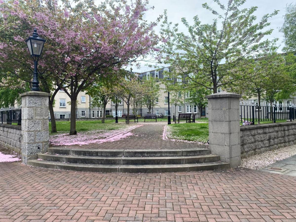 Ground Floor Central 1 Bed With Parking Aberdeen Dış mekan fotoğraf